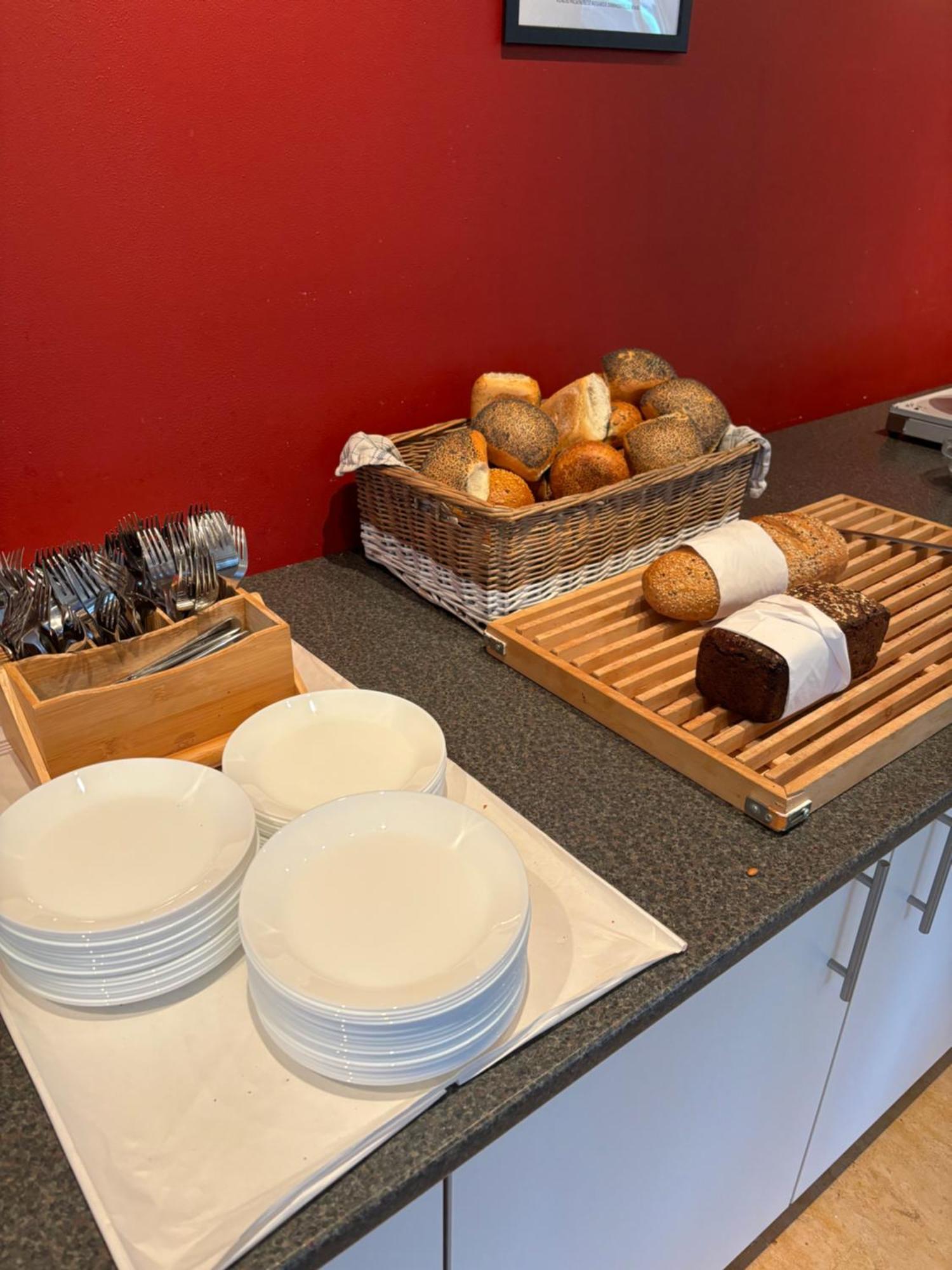 Danhostel Odense City Ngoại thất bức ảnh A selection of bread and pastries at a buffet