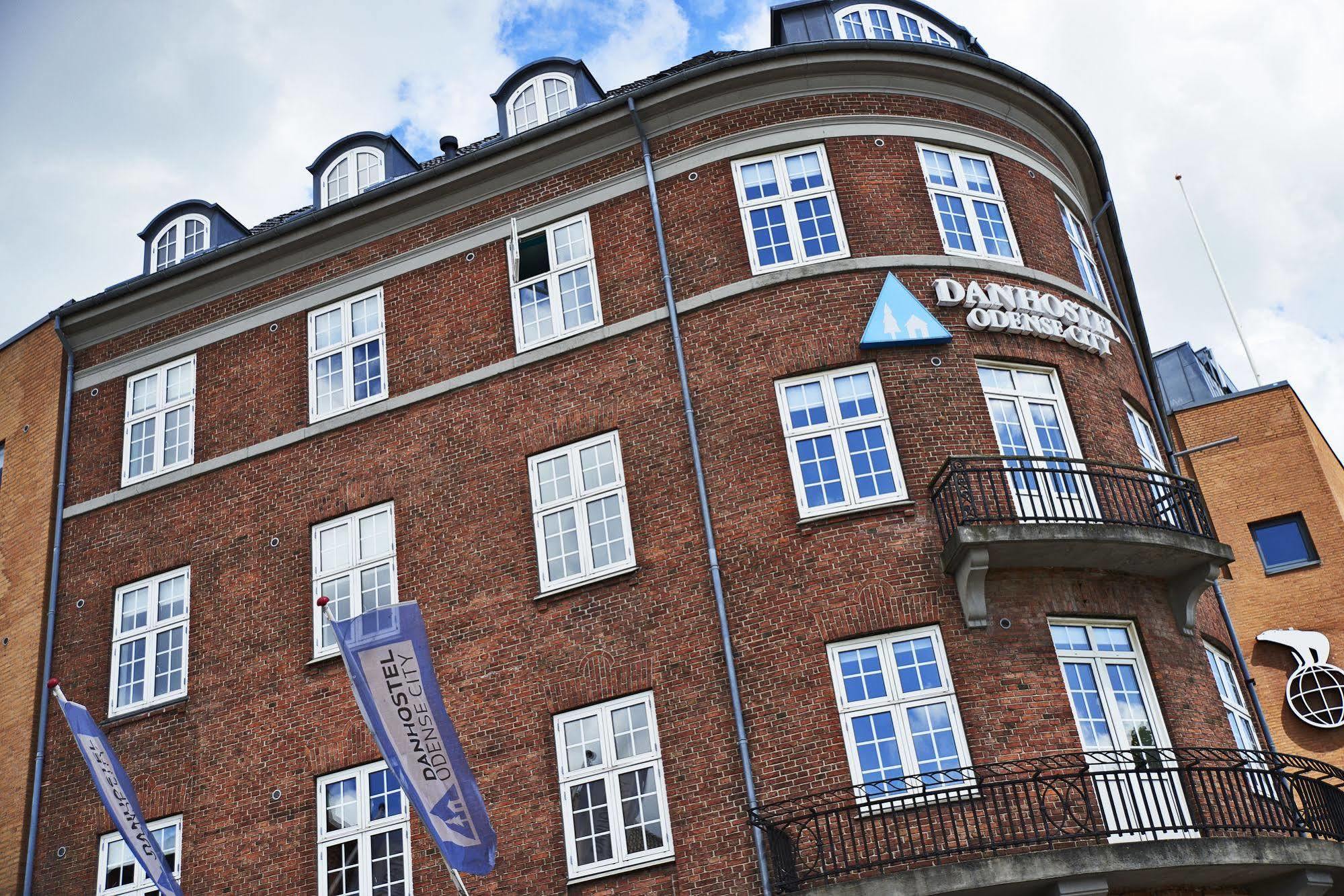 Danhostel Odense City Ngoại thất bức ảnh Danmarks Radio's headquarters in Copenhagen