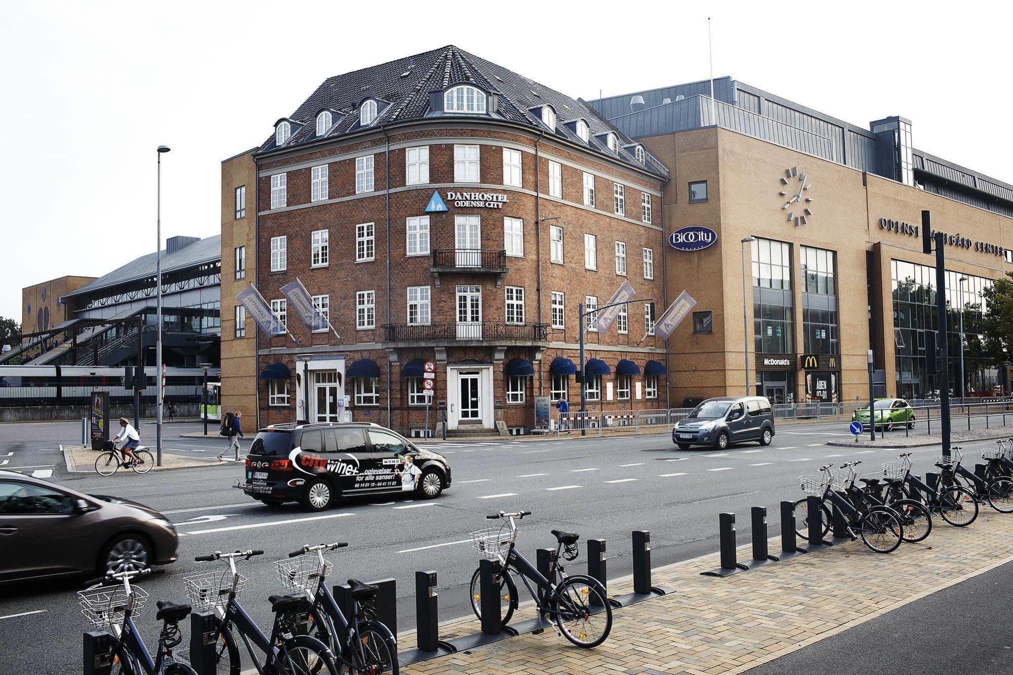 Danhostel Odense City Ngoại thất bức ảnh The station in 2007