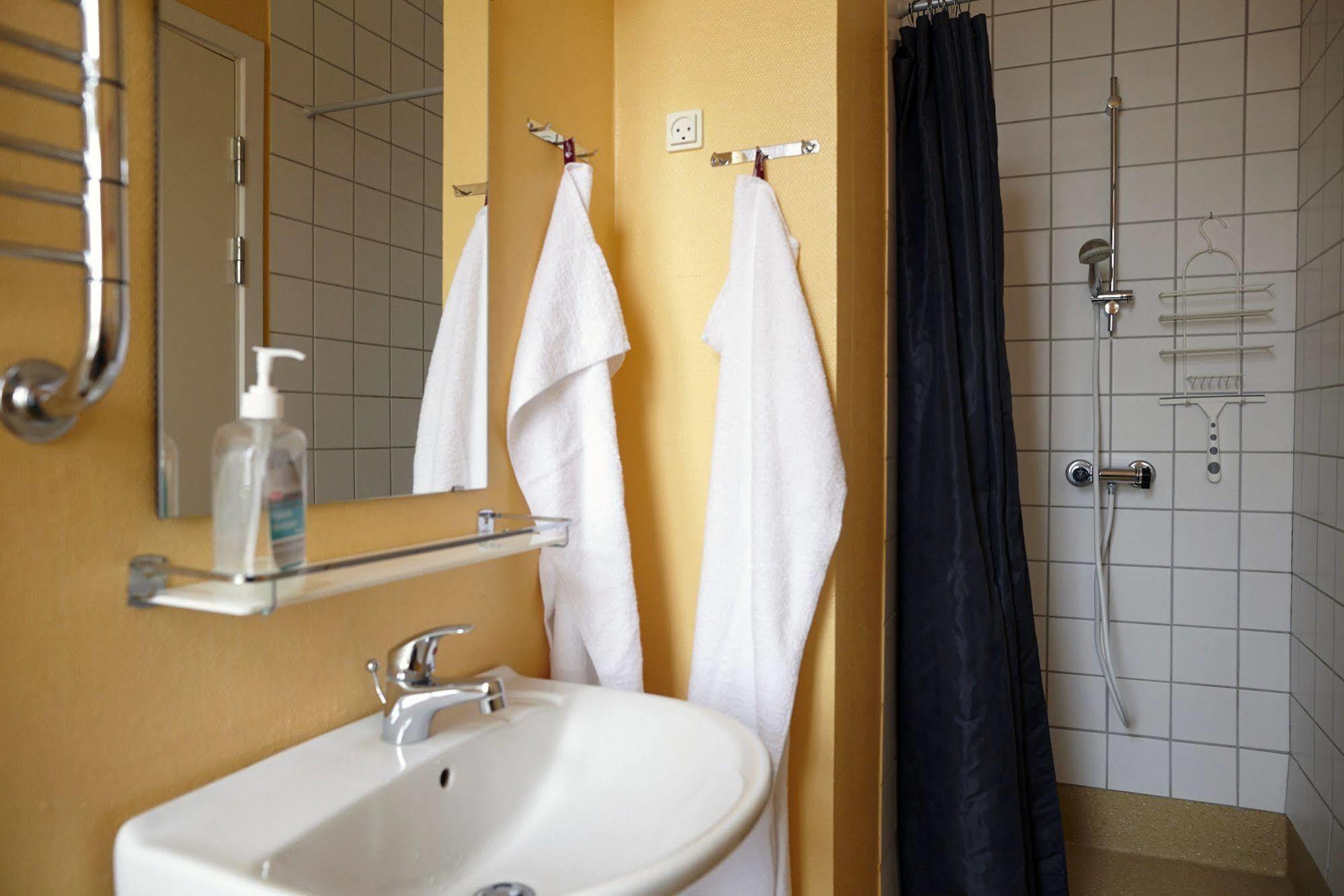 Danhostel Odense City Ngoại thất bức ảnh Bathroom