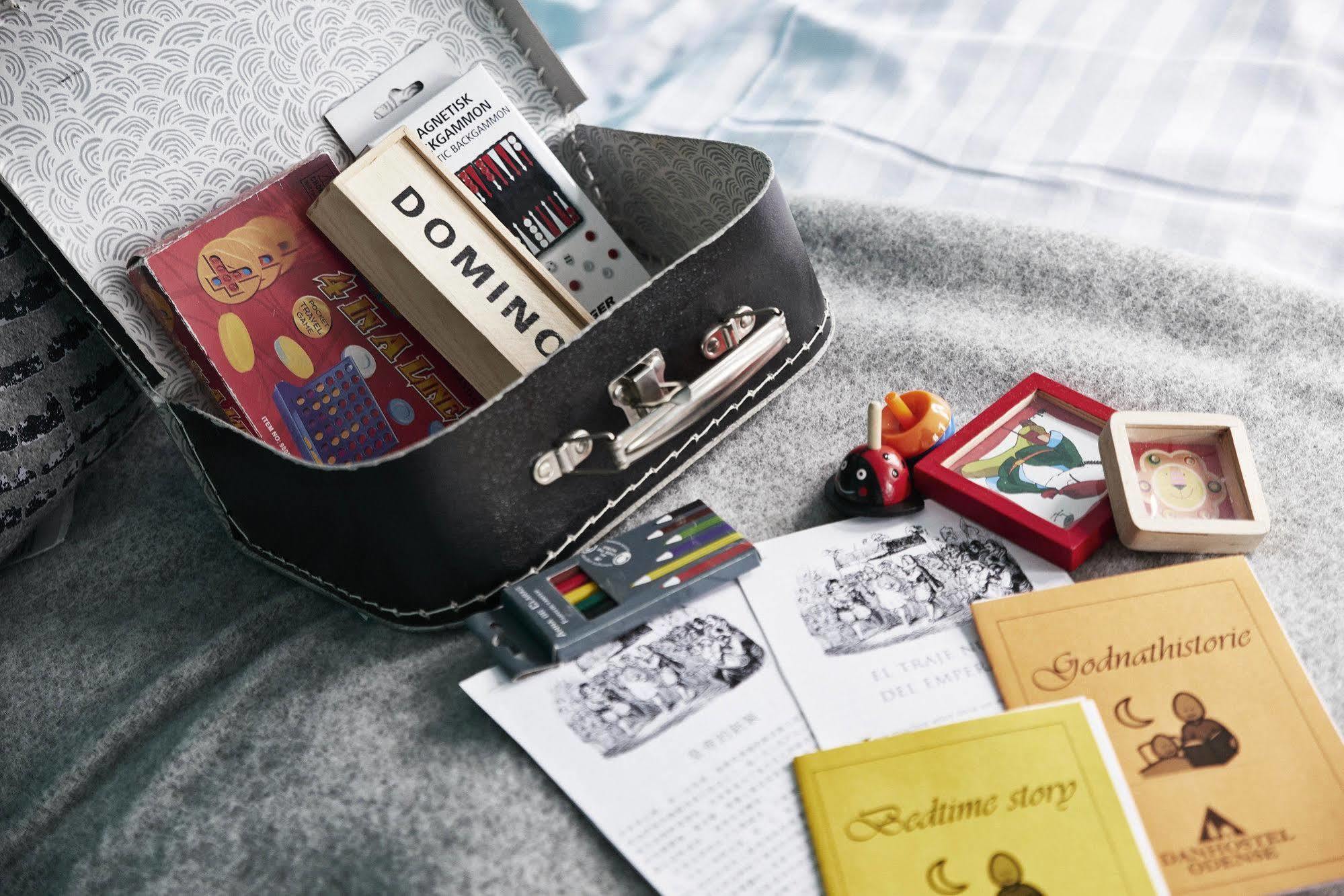 Danhostel Odense City Ngoại thất bức ảnh A typical school bag